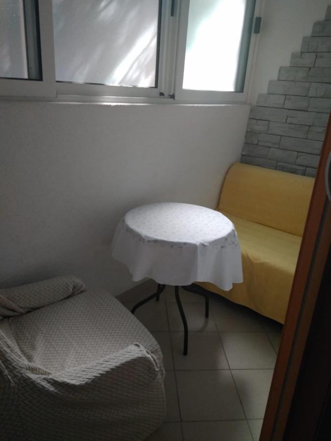 Apartmani Carevic Башка-Вода Экстерьер фото